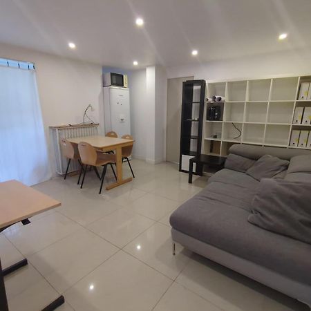 House 20 Min From Paris By Metro, Free Parking Apartment Creteil Luaran gambar